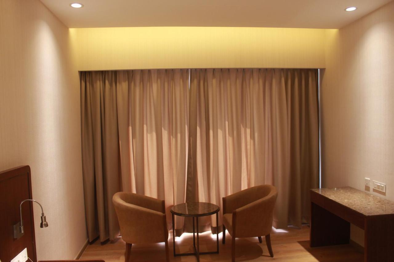 Hotel Rajhans Abhinandan Bhopal Ngoại thất bức ảnh