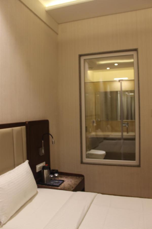 Hotel Rajhans Abhinandan Bhopal Ngoại thất bức ảnh