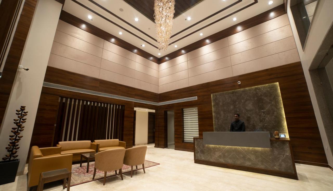Hotel Rajhans Abhinandan Bhopal Ngoại thất bức ảnh