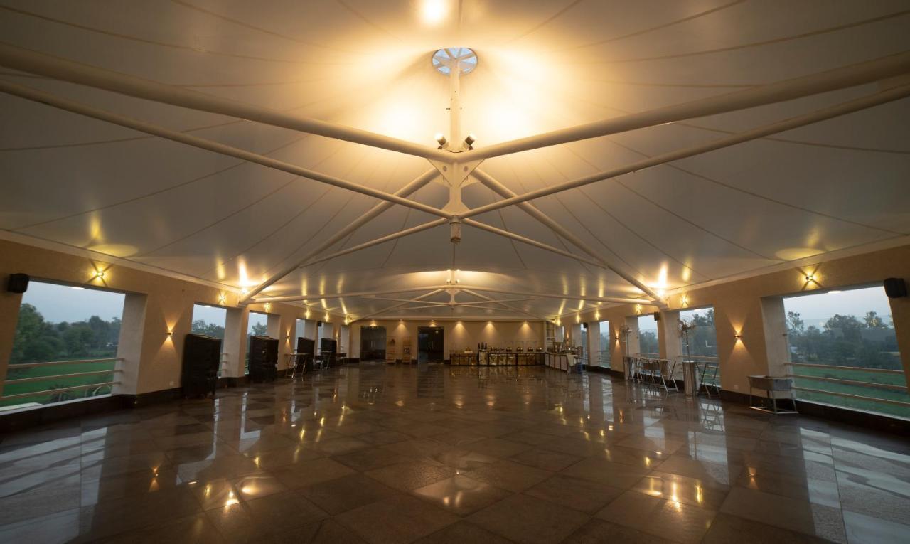 Hotel Rajhans Abhinandan Bhopal Ngoại thất bức ảnh