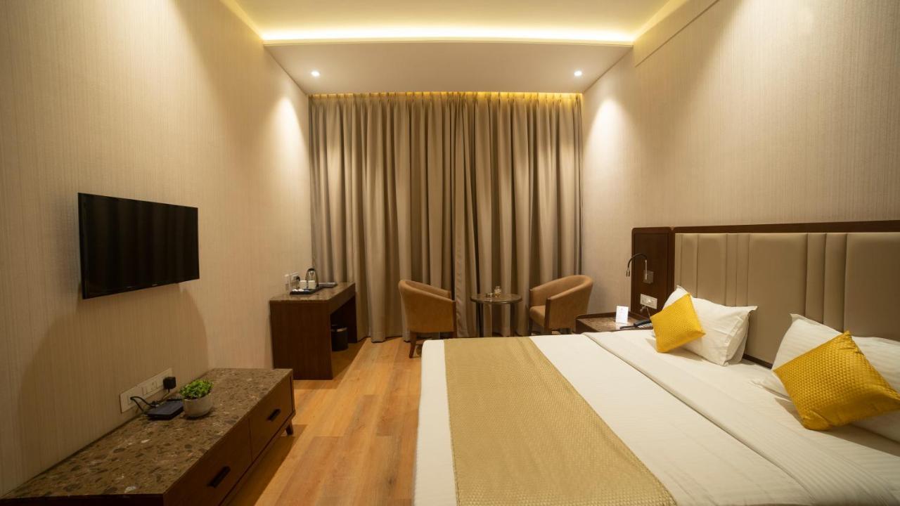 Hotel Rajhans Abhinandan Bhopal Ngoại thất bức ảnh